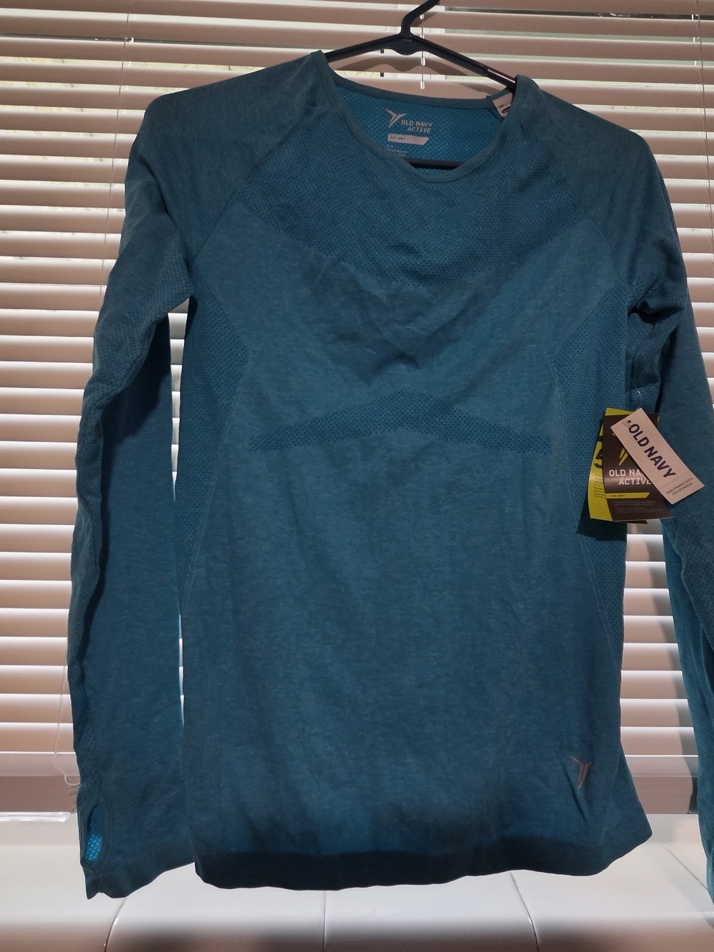 Old Navy Women’s Teal Long-Sleeve Performance Crew Shirt